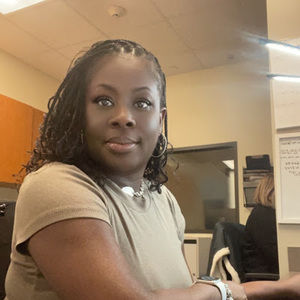 Meet your Posher, Jennifer